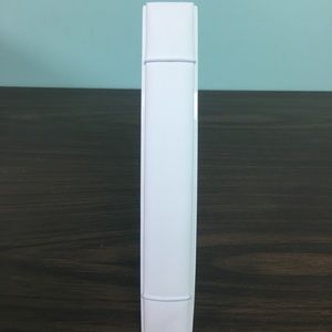 White Deluxe One Bracelet Holder Jewelry Display